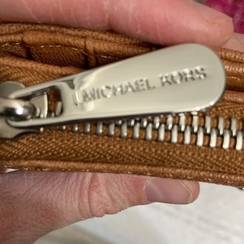 Michael kors brown leather wallet
